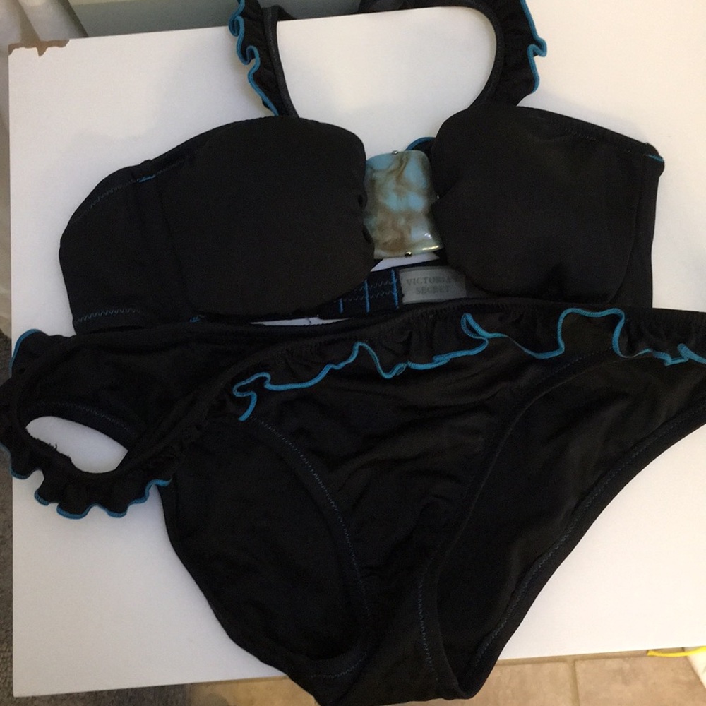 Black with turquoise inset vs bikini set